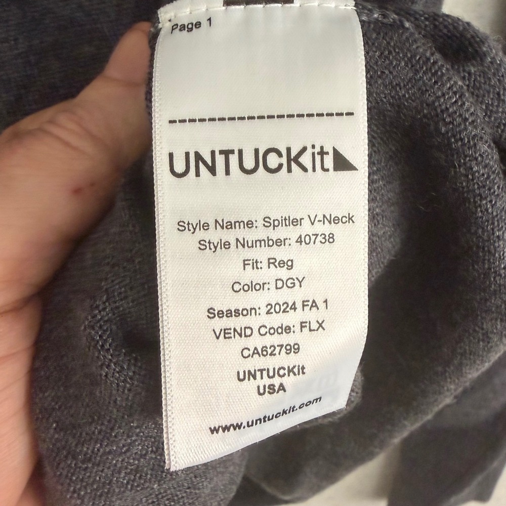 UNTUCKit Spitler V-Neck Sweater Men Small Gray NEW Merino Wool Pullover - Picture 6 of 9